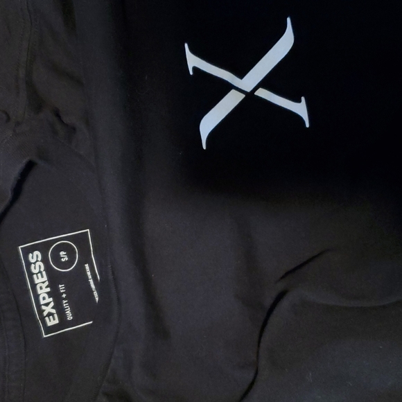 Express tshirt bundle - Picture 4 of 5